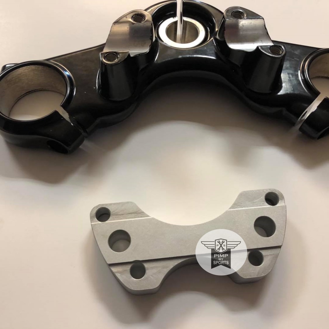 Platine adaptation risers universels pour Forty Eight PimpMySports