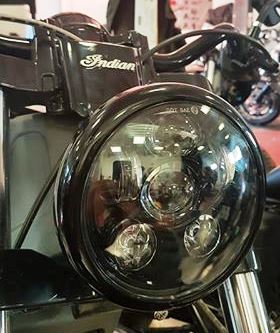 Phare à LED INDIAN SCOUT